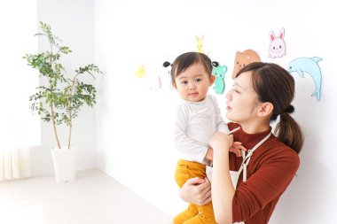 Çocuk bakıcısı soğuk algınlığı geçiriyor..