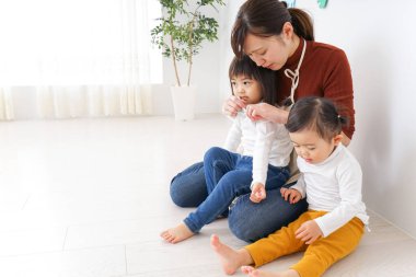 Anaokulunda oynayan çocuklar.