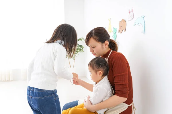 Kinderen Spelen Kleuterschool — Stockfoto