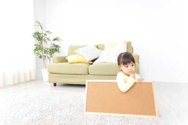 Ağlayan çocuğun tahtası var..