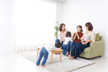  göreceli toplanma kavramı, evdeki insanlar