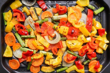 Kızarmış sebze görüntüsü, yakın plan.