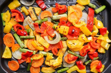 Kızarmış sebze görüntüsü, yakın plan.