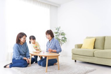  Dost canlısı üç nesildir