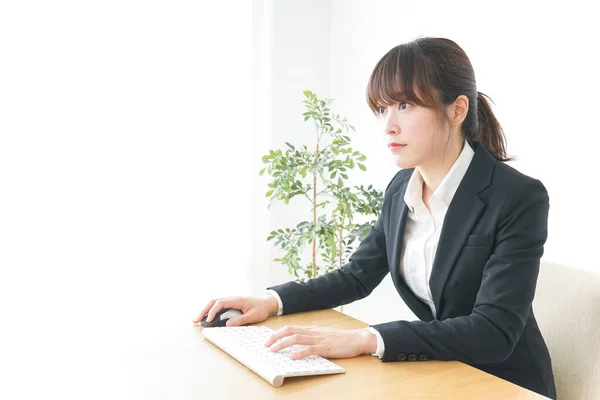 Geschäftsfrau Anzug Mit Laptop Büro — Stockfoto