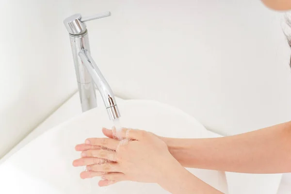 Young Woman Washing Her Hands — Stock Photo, Image