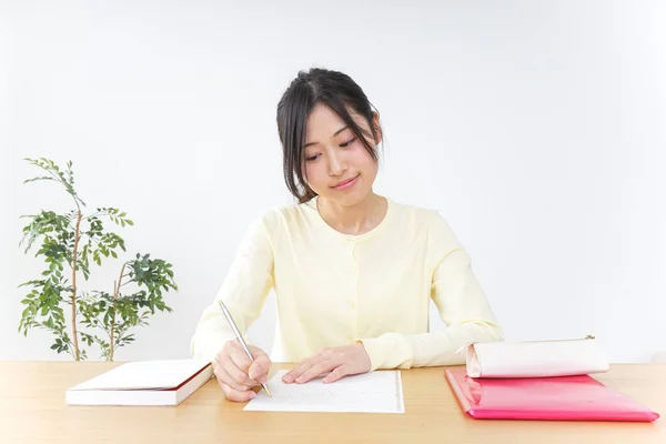 Female Student Studying Cram School — Stock Photo, Image