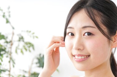 Güzel ergen bir kızın portresi. 