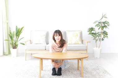 Genç, güzel Asyalı kadın. 