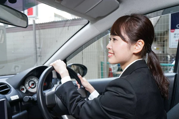 Empresaria Conduciendo Coche — Foto de Stock