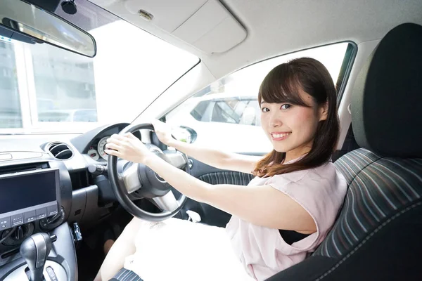 Young Woman Driving Car — Stock Photo, Image