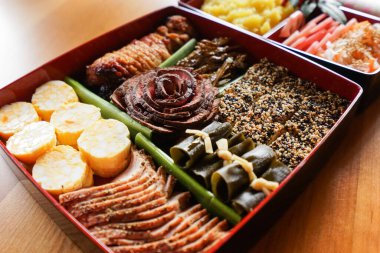 Masada yeni yıl yemekleri, yakın görüş. 