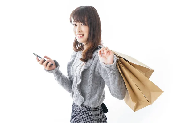 Concepto Compras Línea Mujer Con Smartphone Bolsas Compras Artesanales —  Fotos de Stock