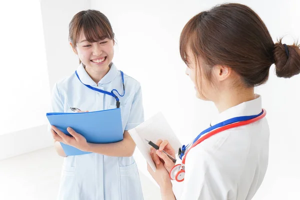 Two Young Female Nurses Image — Stock Photo, Image