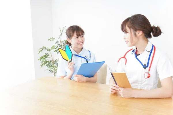 Two Young Female Nurses Image — Stock Photo, Image