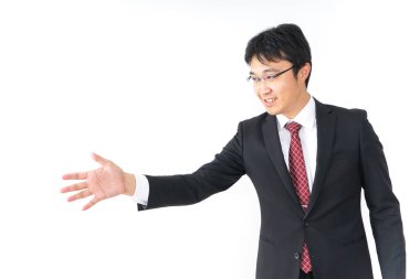 Genç işadamı el sıkışıyor