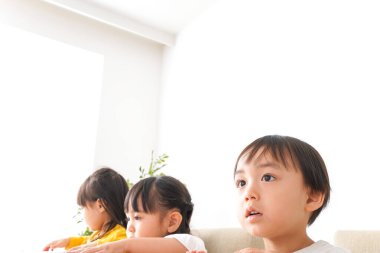 Anaokulunda oynayan çocuklar