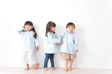 Anaokulunda oynayan çocuklar