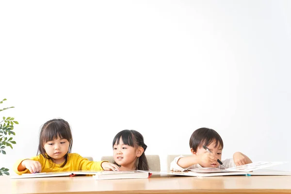 Niños Que Estudian Clase —  Fotos de Stock