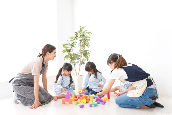 Crianças Estão Brincando Jardim Infância — Fotografia de Stock