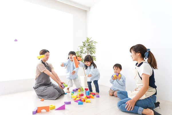 Kinderen Spelen Kleuterschool — Stockfoto