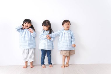 Anaokulunda oynayan çocuklar.