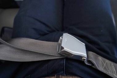 Uçağın emniyet kemeri