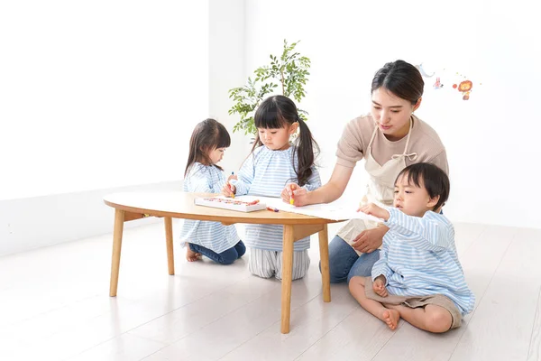 Enfermera Infantil Niños Jardín Infantes — Foto de Stock