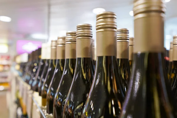 bir şişe dükkanı resmi