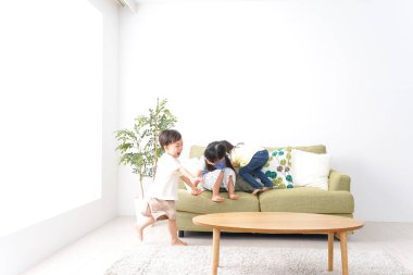 Anaokulunda oynayan çocuklar.