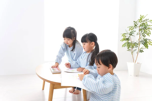 Kinderen Studeren Kleuterschool Afbeelding — Stockfoto