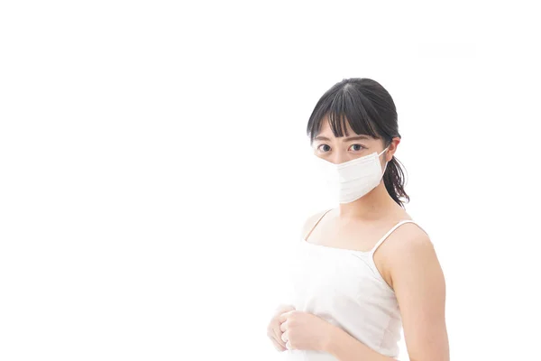 마스크를 여자는 알레르기 로고생 — 스톡 사진