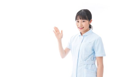 İş yerindeki genç hemşire