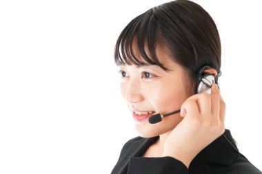 Genç, dost canlısı operatör kadın portresi