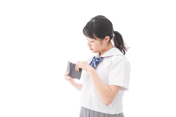 지갑을 확인하기 제복을 아시아 여학생 — 스톡 사진