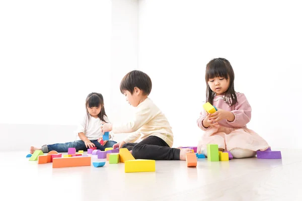 Niños Jugando Jardín Infantes — Foto de Stock