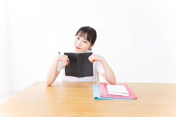 Jong Student Meisje Studeren Afbeelding — Stockfoto