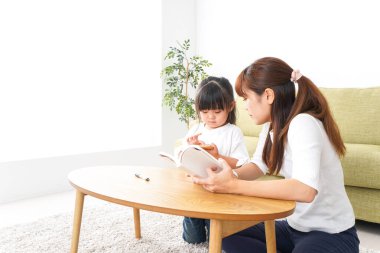 Ebeveynler çocuklarına öğretiyor