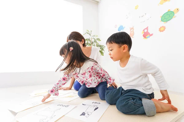 Kinder Und Lehrer Kindergarten Kindergartenkonzept — Stockfoto