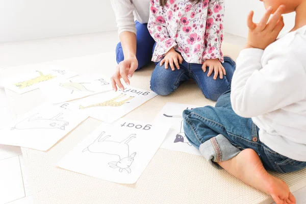 Barn Och Lärare Dagis Förskolekoncept — Stockfoto