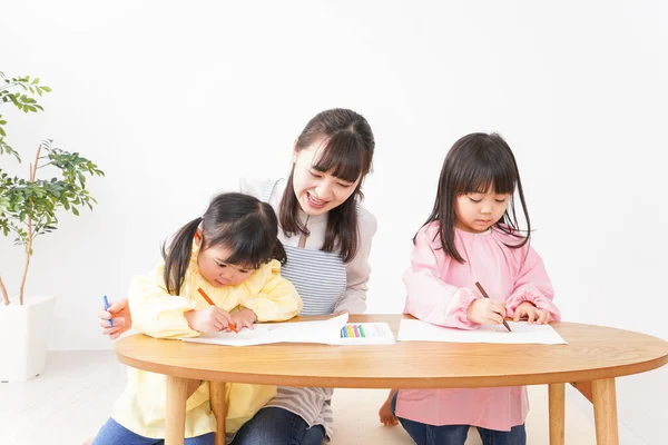 Kinder Und Lehrer Malen Der Vorschule — Stockfoto