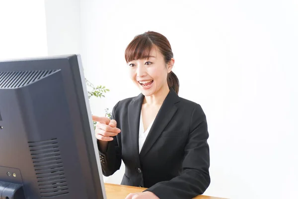 Mulher Negócios Trabalhando Com Sorriso Escritório — Fotografia de Stock
