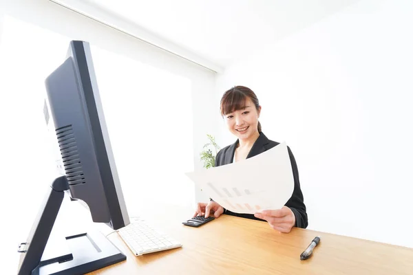 Geschäftsfrau Mit Lächeln Büro — Stockfoto