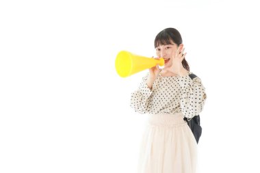 Genç kadın spor oyunu tezahüratı yapıyor.