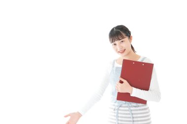 Genç kafe çalışanları koltuğa oturacak.