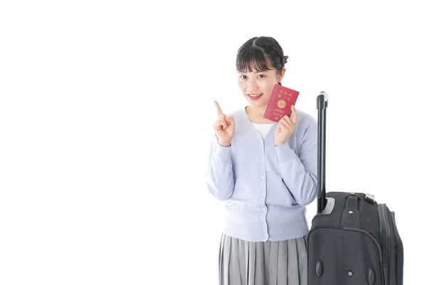 Młoda Kobieta Podróżująca Granicę Paszportem — Zdjęcie stockowe