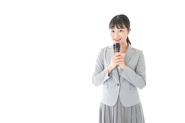 Genç Kadını Mikrofonla Konuşuyor — Stok fotoğraf