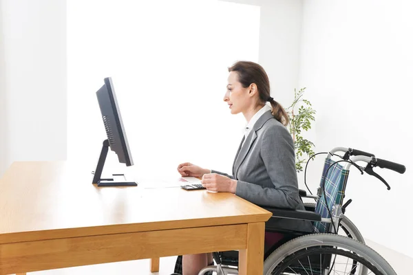 Young Woman Working Wheelchair — Stock Photo, Image