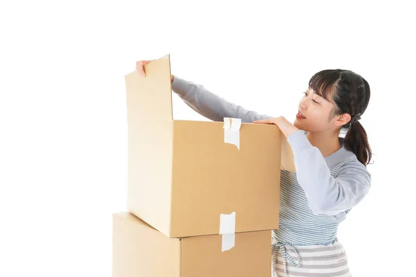 Mujer Joven Limpia Casa — Foto de Stock