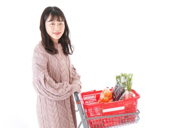 Genç kadın alışveriş imajı